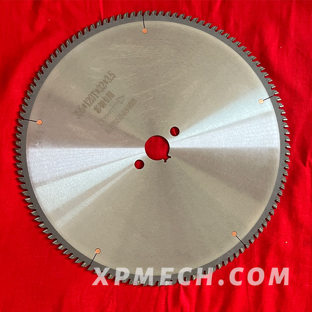 Cutting Color Steel Plates 640 News